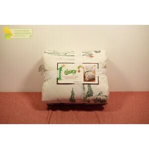 The Grinch Full/Queen Quilt & Shams